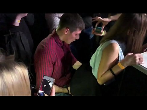 ❤️ Real Sex an engem russesche Nuetsclub. 18 Joer aalt russescht Meedchen am Anus an der Vagina an engem Nuetsclub gefickt ❤ Fucking Video  op lb.nudexxx.ru ❤
